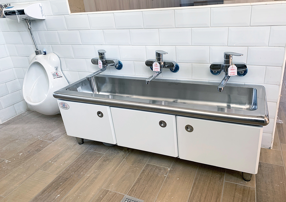 可麗兒-幼兒園/小朋友/兒童不鏽鋼自備龍頭型洗手台，配合法規訂做，提供幼兒園、托嬰中心等幼兒場所使用-廣昇不鏽鋼設計