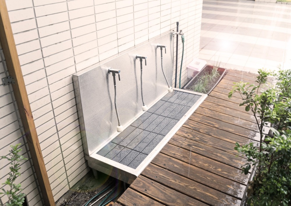 可麗兒-幼兒園/小朋友/兒童不鏽鋼洗腳台、沖腳台，提供幼兒園、托嬰中心等幼兒場所使用-廣昇不鏽鋼設計